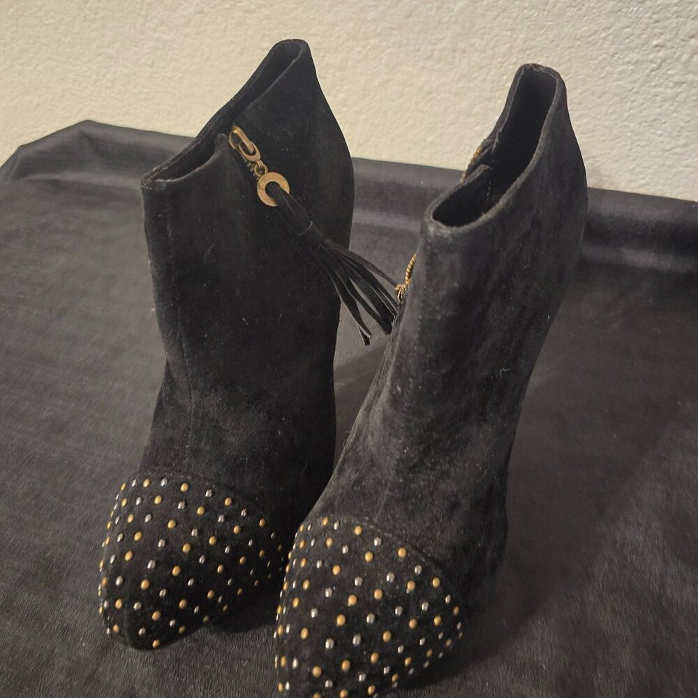 Lady's Ankle Boots